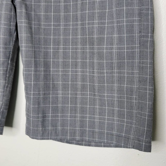 Hurley‎ Flat Front Plaid Shorts Size 30 - Picture 4 of 11